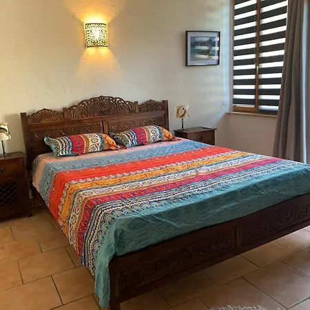 La Rose Des Vents Bed & Breakfast *